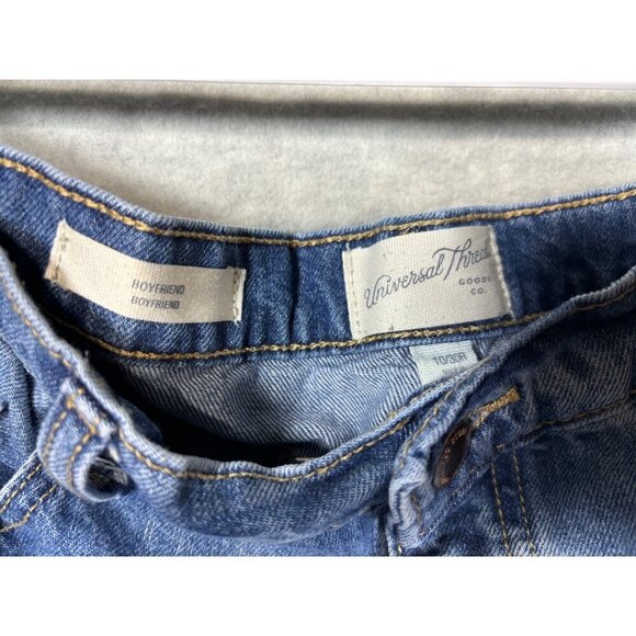 Universal Thread Boyfriend Jeans With Patches Frayed Hem Size 10 - Picture 4 of 6